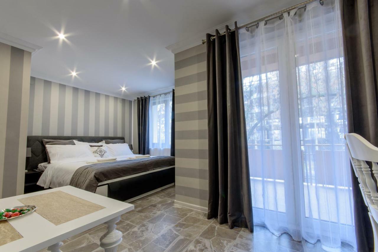 Williams House Hotel Hunedoara Buitenkant foto