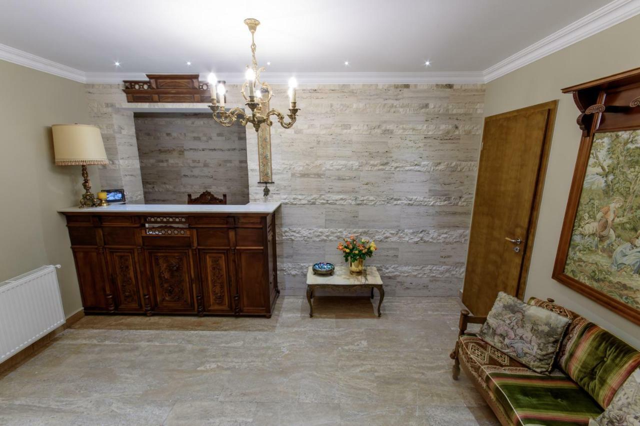 Williams House Hotel Hunedoara Buitenkant foto