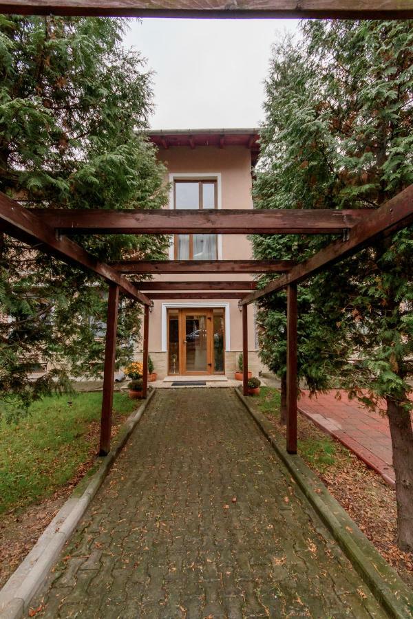 Williams House Hotel Hunedoara Buitenkant foto